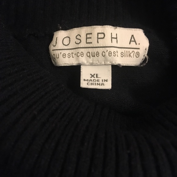 Women’s Joseph A. Navy Sweater - Picture 3 of 3